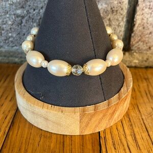 Vintage TRIFARI faux pearl bracelet with AB spacer beads